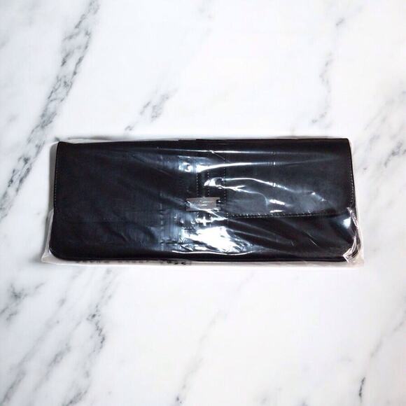 L.K. Bennett London Black Patent Leather Envelope Clutch Designer New - Picture 1 of 7